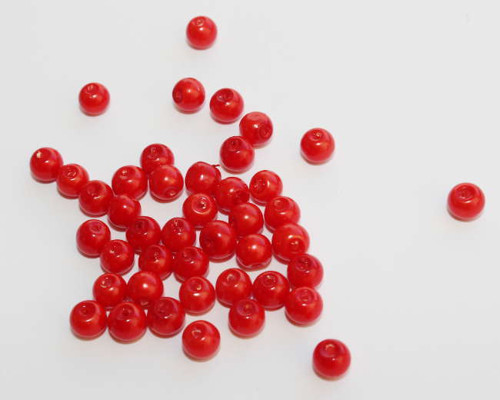 4 mm perle červené brusinka 100 ks — foto 1