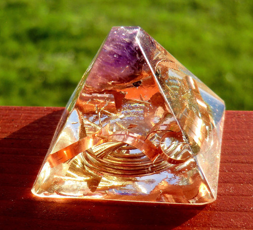 Pyramidka 1* Ametyst * Síla / Energie — foto 1