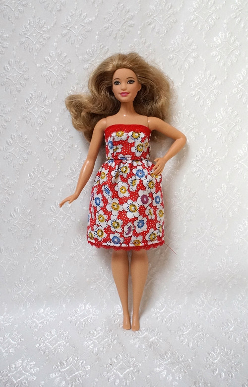 Šaty pro Barbie 2016 - curvy - baculku — foto 1