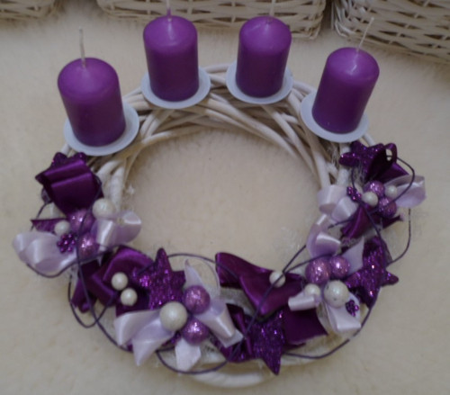 Věnec adventní fialový — foto 1