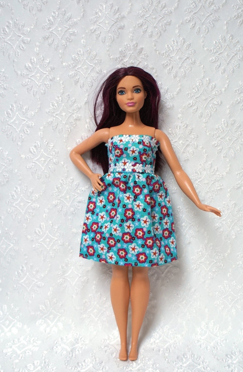 Šaty pro Barbie 2016 - curvy - baculku — foto 1