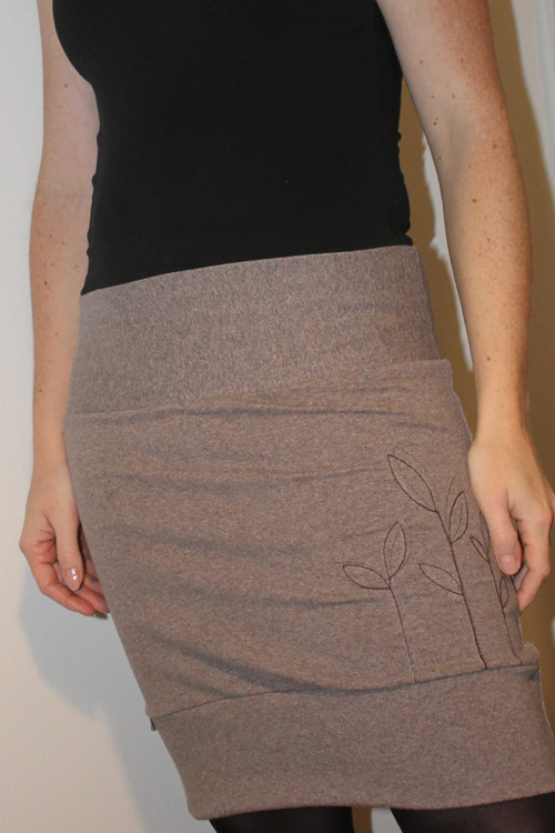 Sukně s listy — foto 1