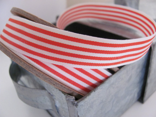 Červené proužky - 1,6 cm x 50 cm