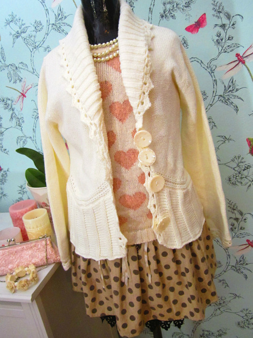 Svetřík cream romantic — foto 1