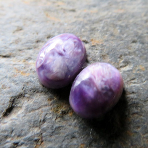 Čaroit - náušnicový pár č.4 (5x7mm) — foto 1