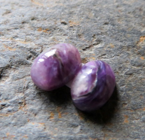 Čaroit - náušnicový pár č.5 (5x7mm) — foto 1