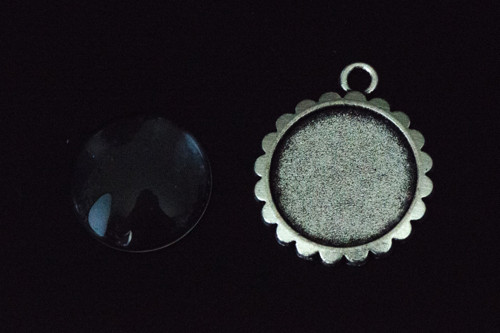 Bižuterní lůžko stříbrné +sklíčko