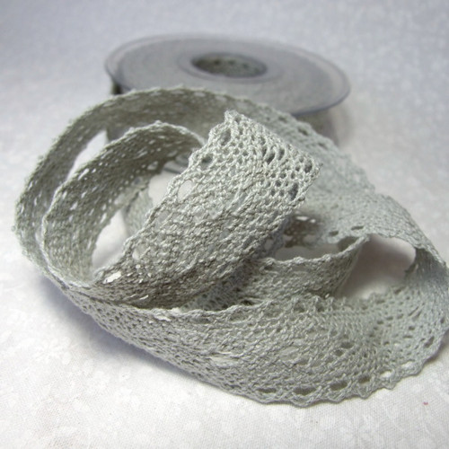 Krajka šedá, š. 2,5 cm, 1 m