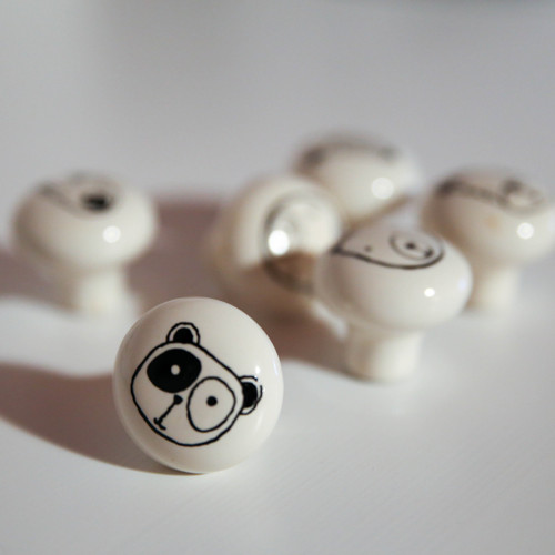 Panda knobka
