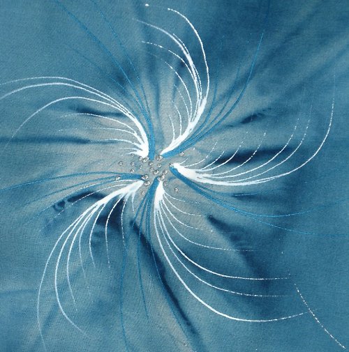 EVEMODE - hedvábný šál "Azure flower" — foto 1