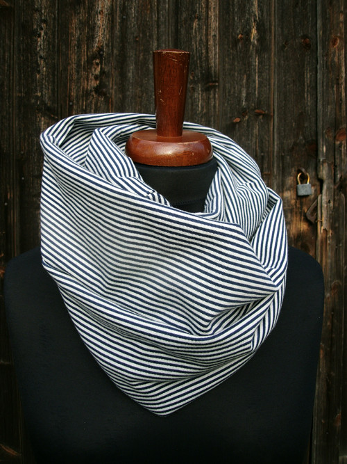 Lines of blue navy — foto 1