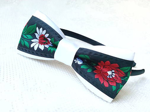 Slovak folklore headband (white/black)