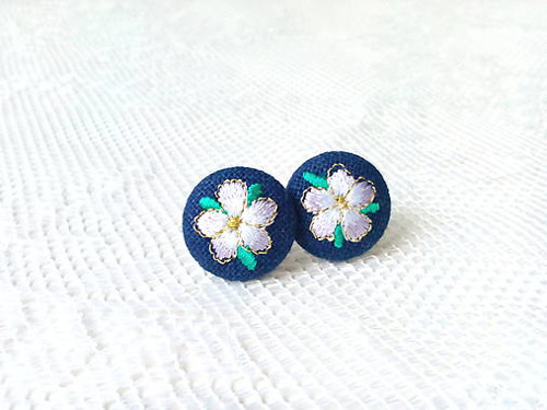 Flower earrings (dark blue)