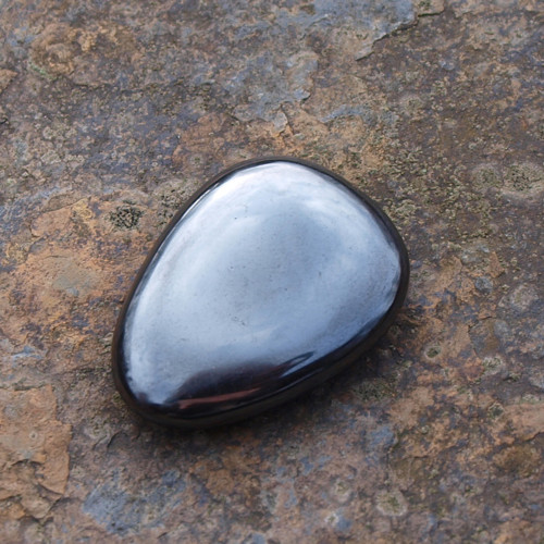 Hematit, placka 33 x 25 mm — foto 1