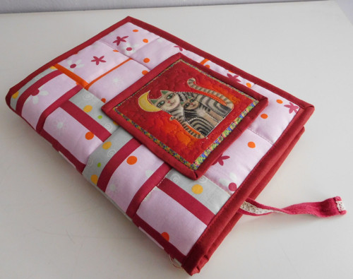 Patchwork s kočkami - obal na knihu — foto 1