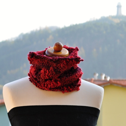SLEVA - Červený nákrčník — foto 1