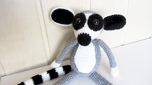 Háčkovaný lemur Filípek — foto 1