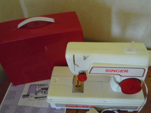 Dětský šicí stroj SINGER — foto 1