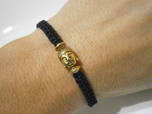 Černý náramek s Buddhou (macramé) - Unisex — foto 1