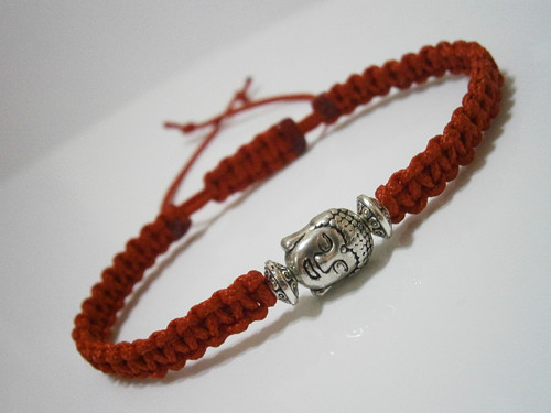 Červený náramek s Buddhou (macramé) - Unisex — foto 1