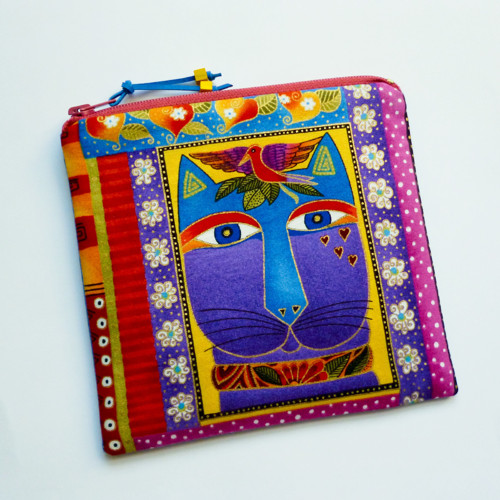 Kočka Nela - taštička desing Laurel Burch — foto 1