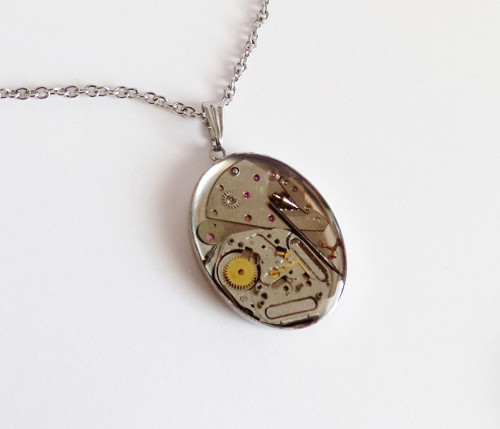 Steampunk náhrdelník z chirurgické oceli