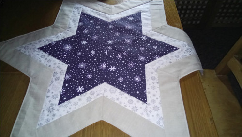 Ubrus vánoční hvězda 82 cm — foto 1
