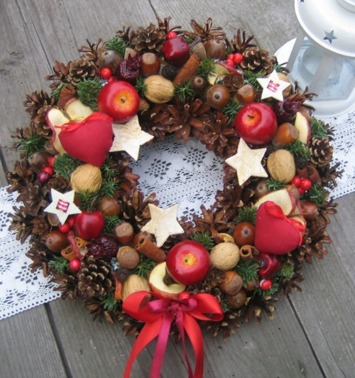 Adventní věneček se srdíčky - rezervace — foto 1