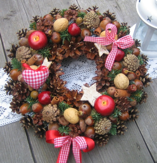 Adventní věneček se srdíčkem — foto 1