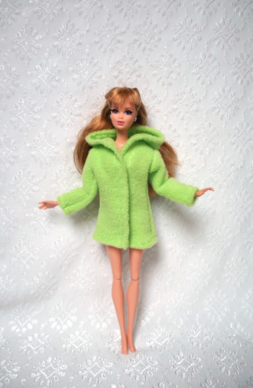 Kabátek s kapuckou pro Barbie — foto 1
