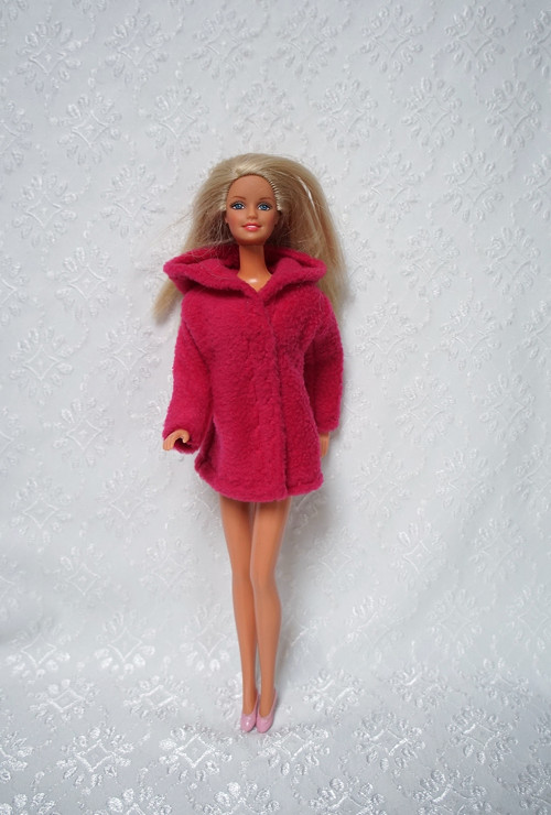 Kabátek s kapuckou pro Barbie — foto 1