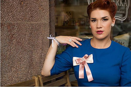 Vintage brošňa Pink Lady
