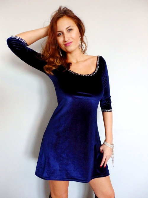 Tmavěmodré sam. šaty 38-40se zirkony odSwarowského — foto 1