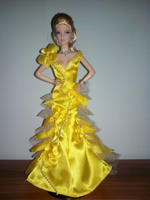 Šaty pro Barbie — foto 1