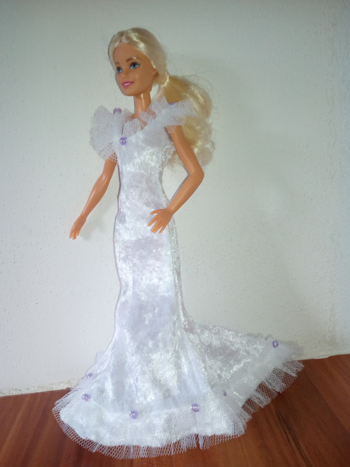 Šaty pro Barbie — foto 1