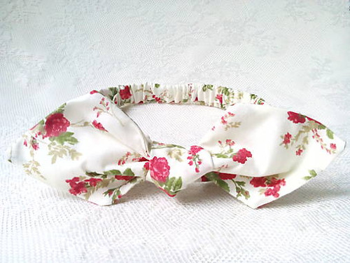 Pin Up headband on elastic (romantic vintage)