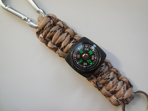 Paracord klíčenka s kompasem — foto 1