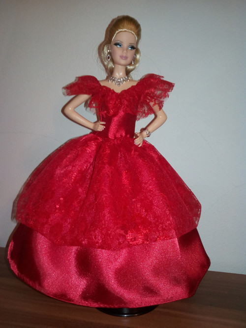 Šaty pro Barbie — foto 1
