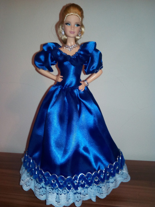 Šaty pro Barbie — foto 1