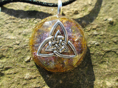 Orgonit ,, Magické Triplicity " - ametyst, křišťál — foto 1