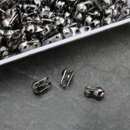 Kalota 4x2mm s očky - gunmetal - 10 ks