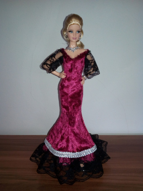 Šaty pro Barbie — foto 1