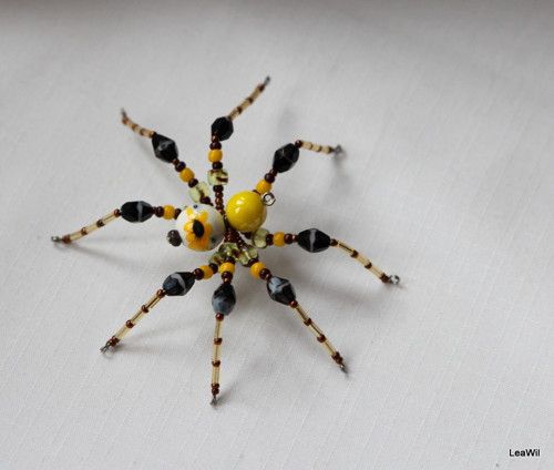 Pavouček pro arachnofobiky:-) hnědožlutý
