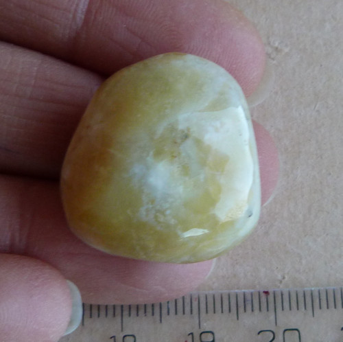 Opál žlutý - 2,4 cm