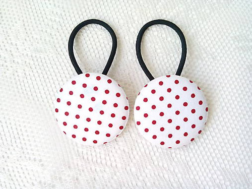 BonBon gumičky – buttonky (white/red dots) — foto 1