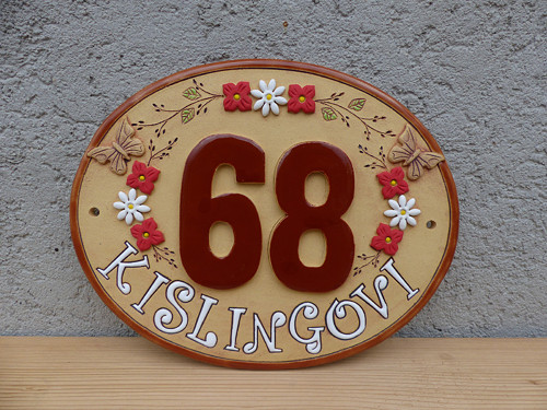 Domovní číslo se jménem /květinový motiv - na obj.