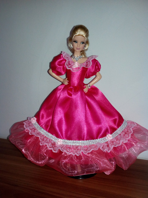 Šaty pro Barbie — foto 1