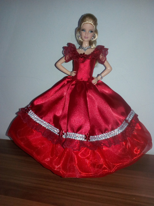 Šaty pro Barbie — foto 1