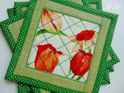 Tulipány ... čtvercové prostírání — foto 1
