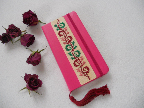 Réva (vyšívaný zápisník) — foto 1